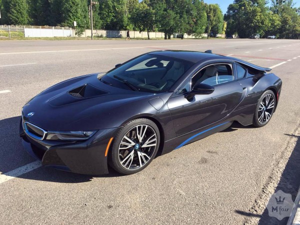 BMW i8